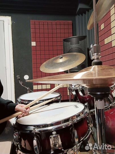 Преподаватель по барабанам