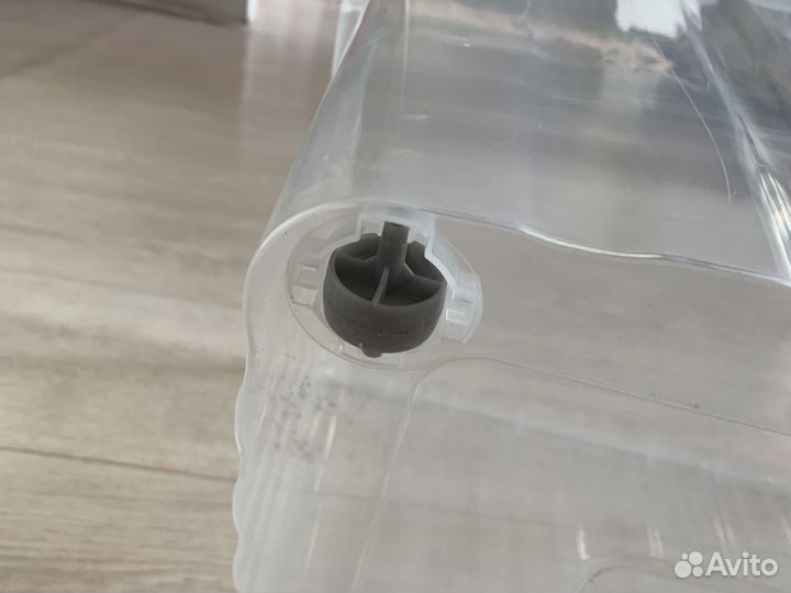 Ящик пластиковый на колесах