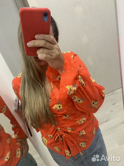 Яркая блуза