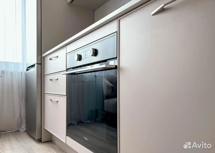 Кухня Розово-Алая на заказ с гарантией