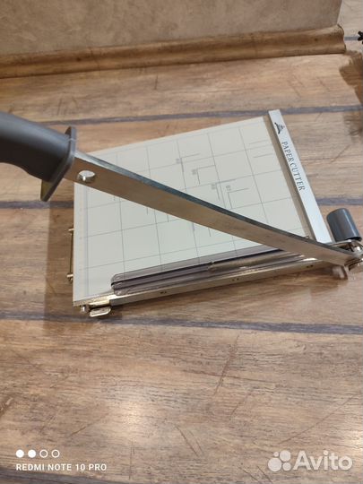 Резчик бумаги