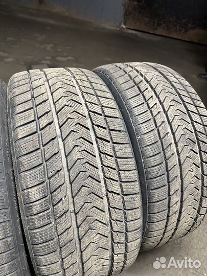 Gripmax SureGrip Pro Winter 245/35 R20 и 275/30 R20 97V