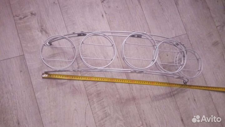 Подставка для цветов железная: белая и серая