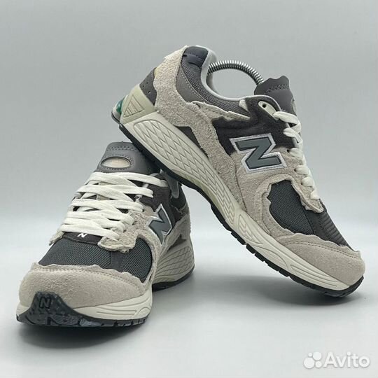 Комфортные New Balance 2002R White кроссовки