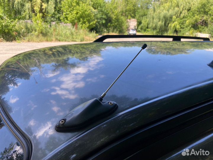 Антенна Mitsubishi Space Wagon 2