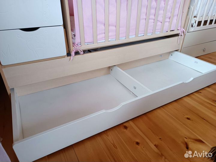 Детская кроватка трансформер с маятником