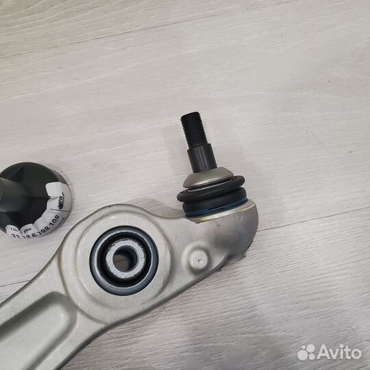 Рычаг нижний BMW F01 F02 новый не китай