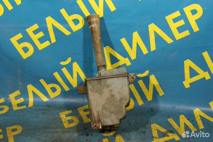 Бачок омывателя стекла Nissan Maxima a32