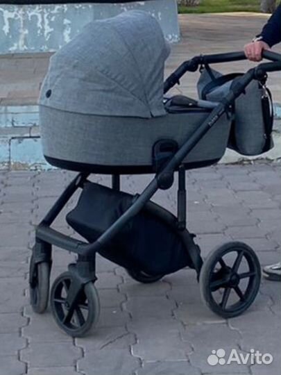Коляска 3 в 1 Roan bass next 2022