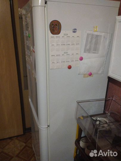Холодильник бу indesit