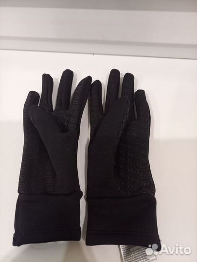 Спортивные перчатки