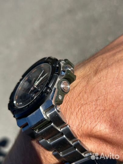 Часы Casio G-Shock gst b100
