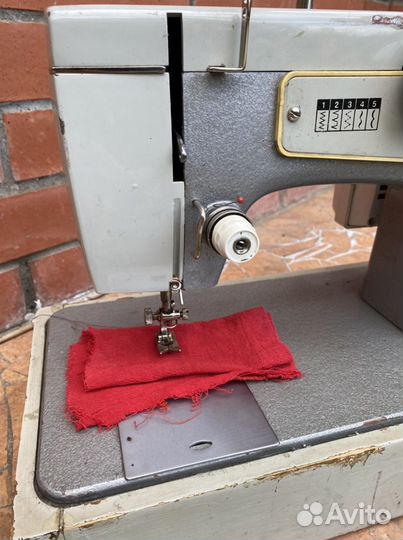 Швейная машина Подольск 142 - На запчасти