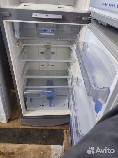 Холодильник whirlpool