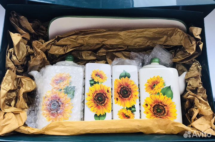 Посуда с подсолнухами