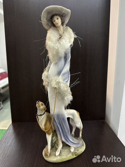 Шкатулка, Чашка Рига,Статуэтка интерьерная