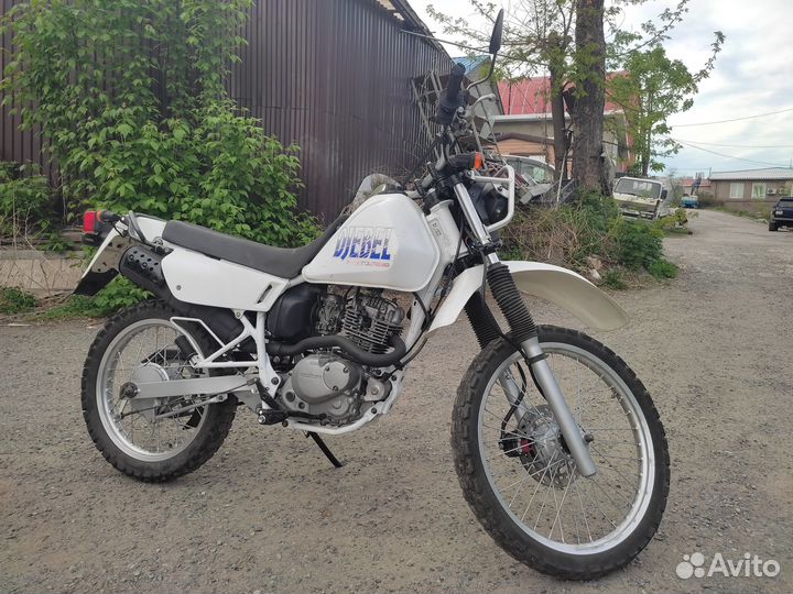 Suzuki Djebel 125