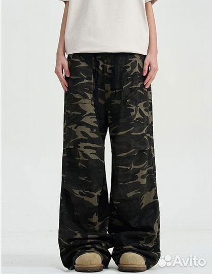 Vetements camo pants type