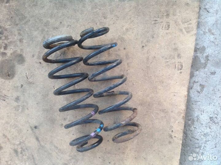 Пружина задняя Пежо 308 комплект