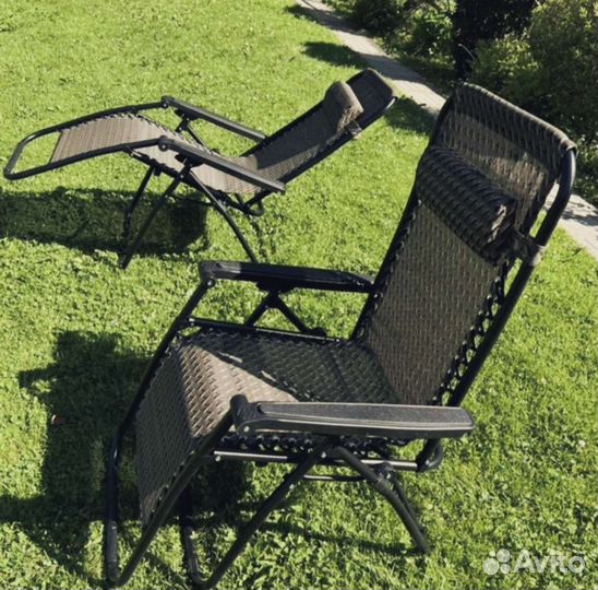 Шезлонг новый