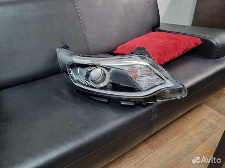 Фара передняя правая Kia Rio 3 15-17г