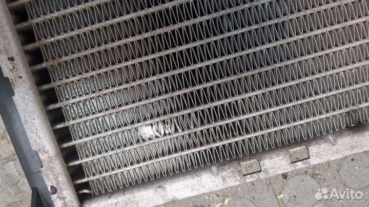 Радиатор охлаждения двигателя BMW 3 E46, 2005