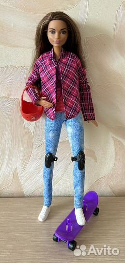 Кукла Barbie mtm Скейтбордистка (йога)