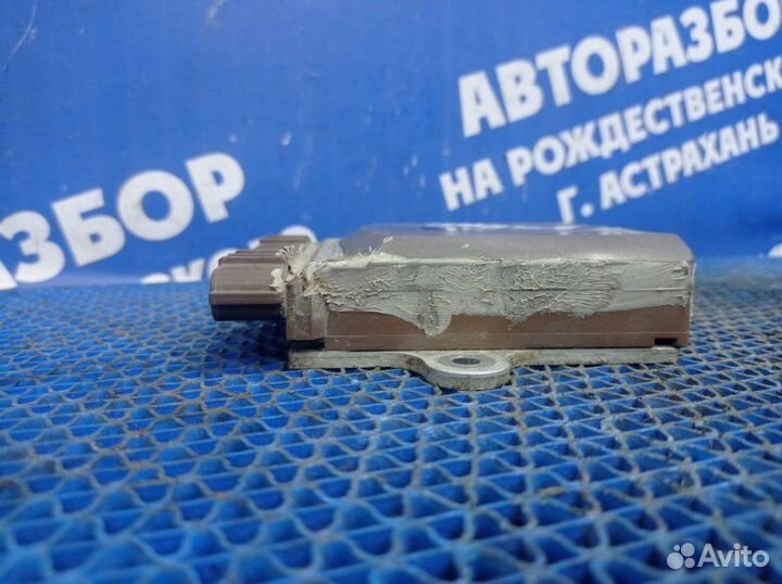 Блок управления форсунками Mitsubishi Lancer Cedia