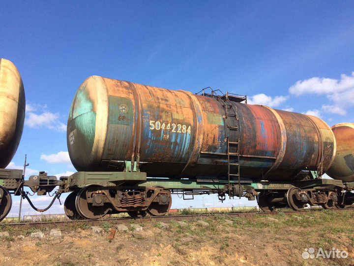 Цистерны жд без колес 85,6 м3 и 73 куб