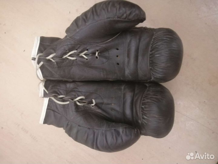 Боксерские перчатки СССР кожа. конский волос, б/у