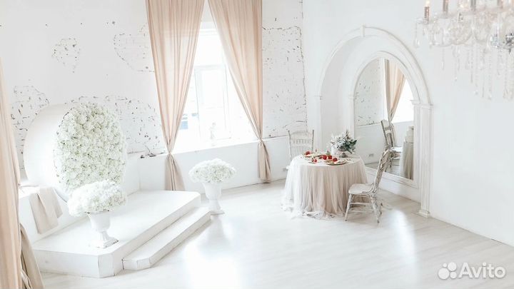 Фотостудия в аренду. Новогодний интерьер