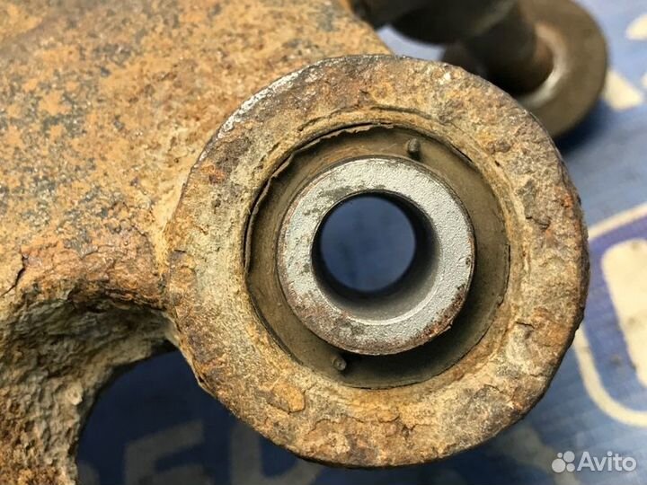 Кулак поворотный задний левый Kia Sorento XM 2.4