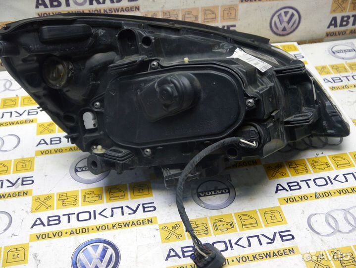 Фара левая ксенон Вольво S60-2 V60