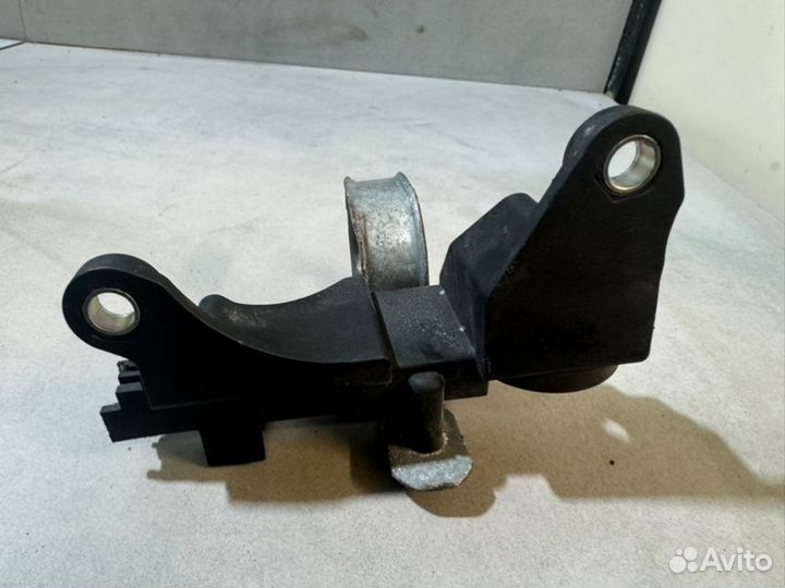 Кронштейн воздушного фильтра Volvo S80 B5254T6