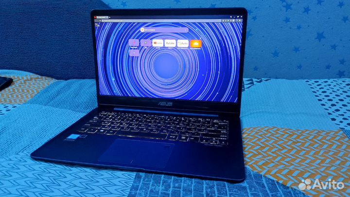 Asus Zenbook UX430UA