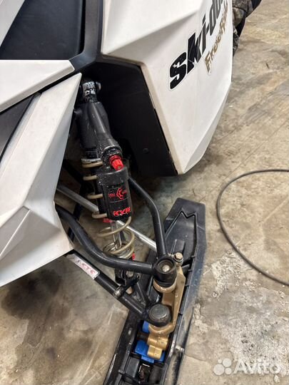 Снегоход brp sammit freeride E-TEC 800 154