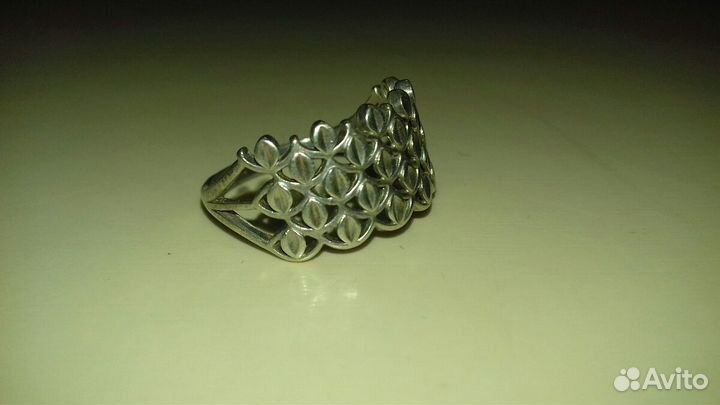 Серебряное кольцо