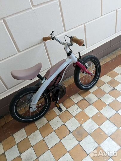 BMW Kidsbike розовый (беговел/велосипед)