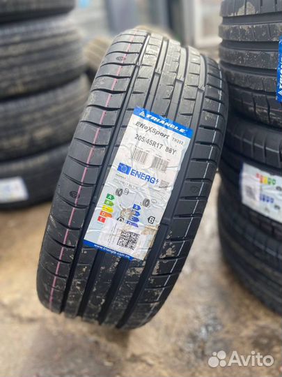 Triangle EffeXSport TH202 205/45 R17 88Y