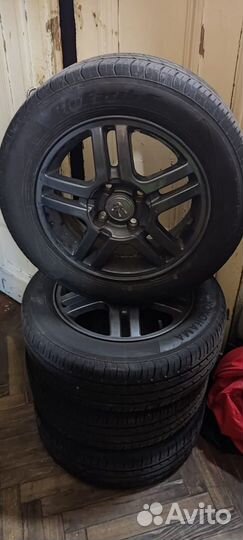 R15 Yokohama BluEarth-ES ES32 195/60, PCD 4x108 DIA 63.3