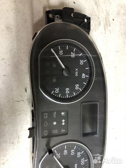 Щиток приборов Renault Logan 1