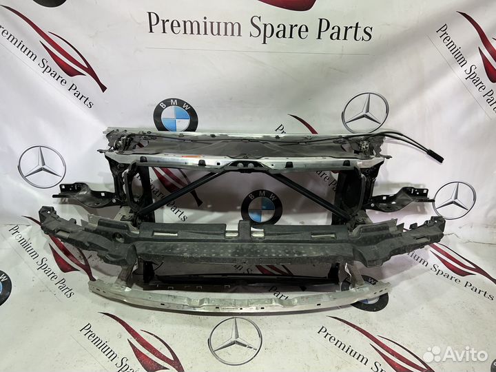 Панель радиаторов (Телевизор) BMW 5-er G30 М пакет