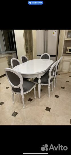 Столы и стулья