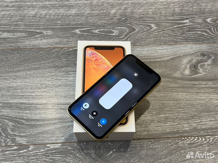 Телефон iPhone XR 128 gb