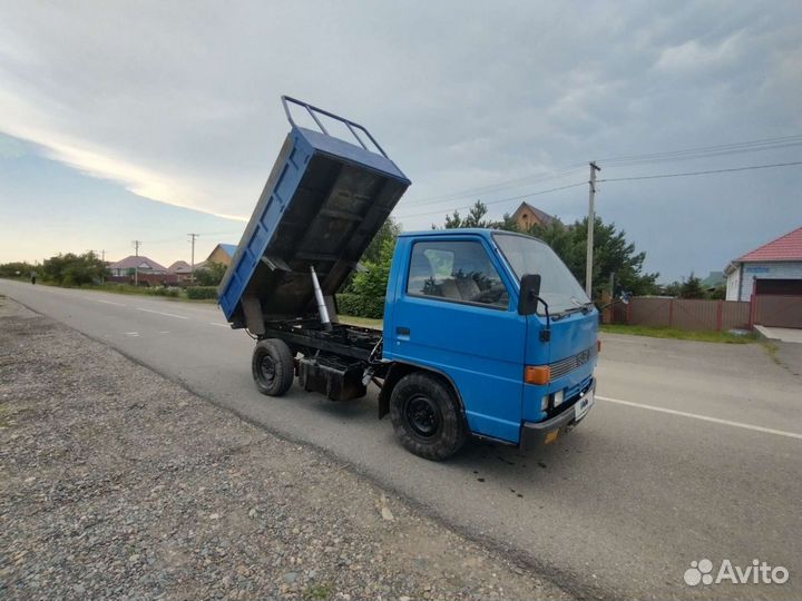 Isuzu Elf, 1985