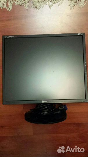 Монитор LG L1953S