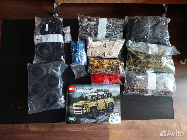 Конструктор Lego Technic 42110 Land Rover Defender