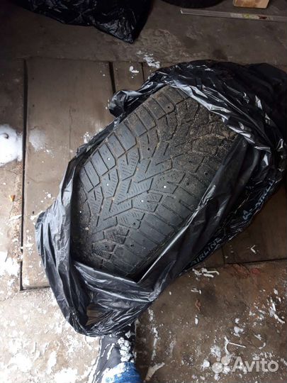 Gislaved Euro Frost 5 215/60 R16