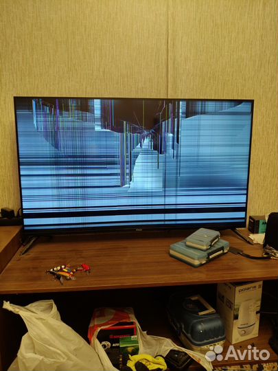 Телевизор SMART tv на запчасти