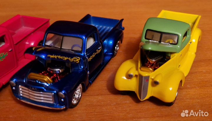 GMC,Ford,Chevrolet,Chrysler пикапы 1:64